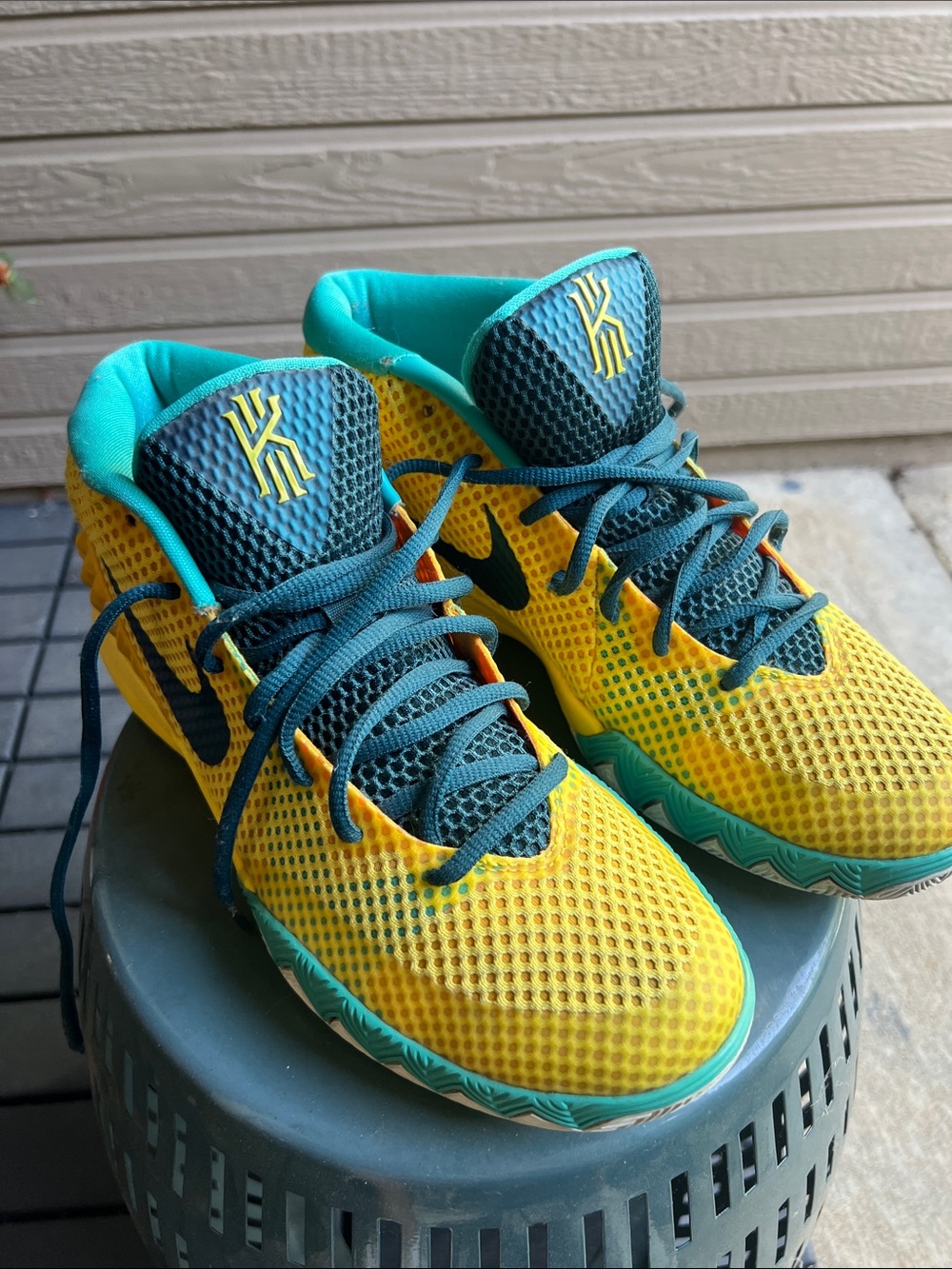 Nike Kyrie 1 Letterman